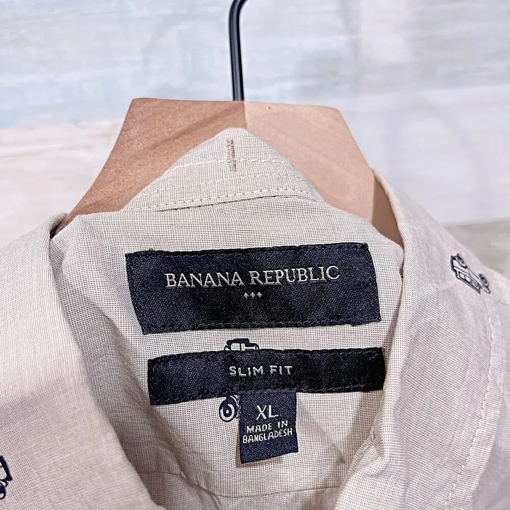 Banana Republic Slim Fit Jeep Print Shirt Beige Cotton Lawn Casual Mens XL
